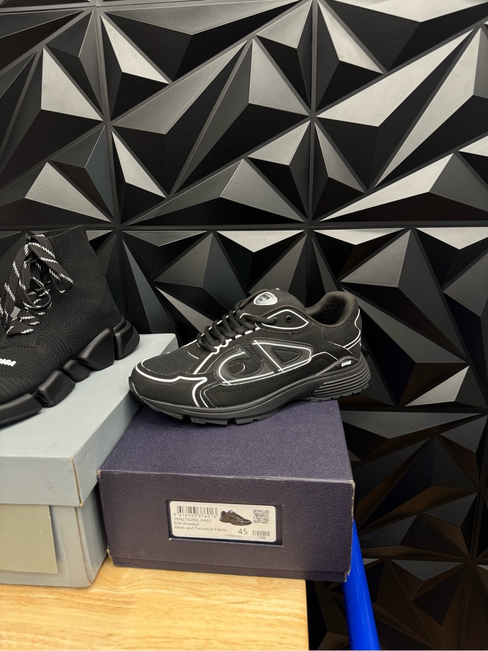 Men's Black and White shoes bulky